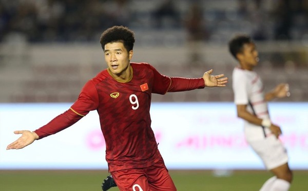 Cầu thủ Hà Đức Chín là tiền đạo của đội tuyển Việt Nam.