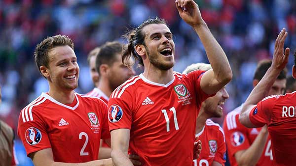 Xứ Wales giành vé dự World Cup 2022 sau 64 năm chờ đợi