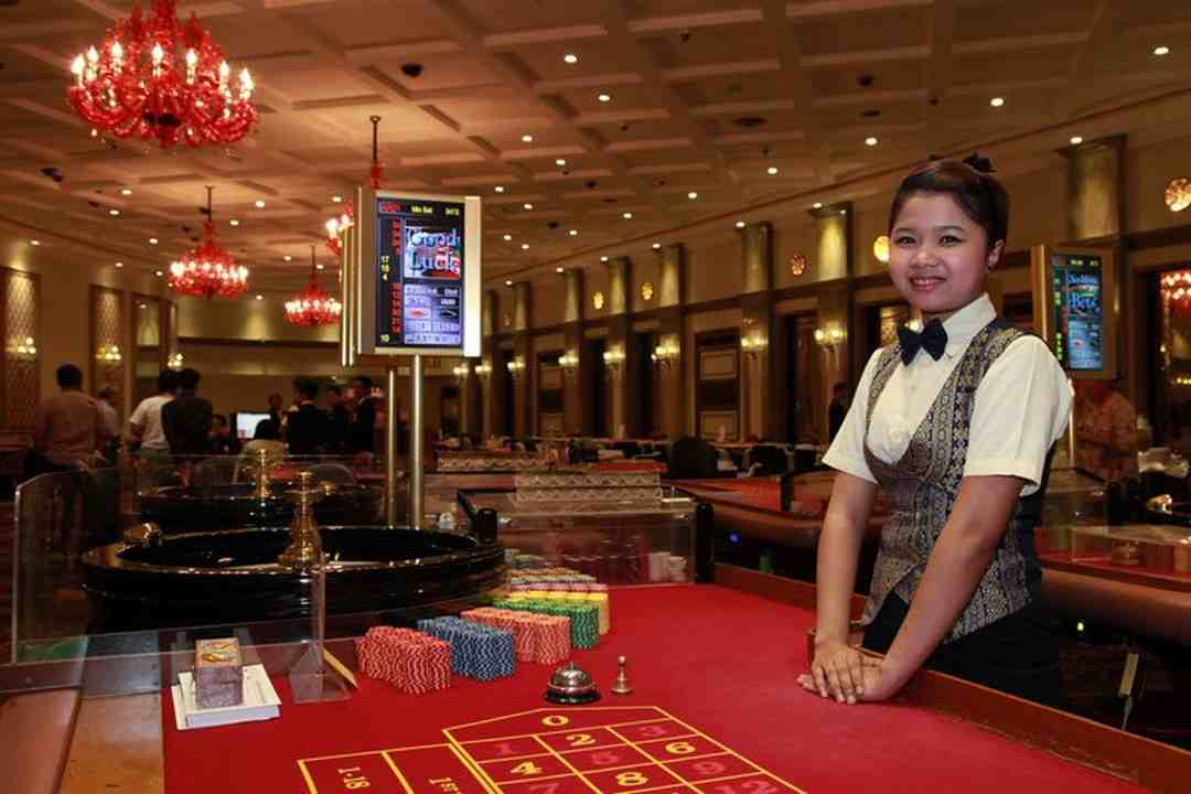 Đội ngũ nhân viên giàu kinh nghiệm tại Holiday Palace Resort & Casino