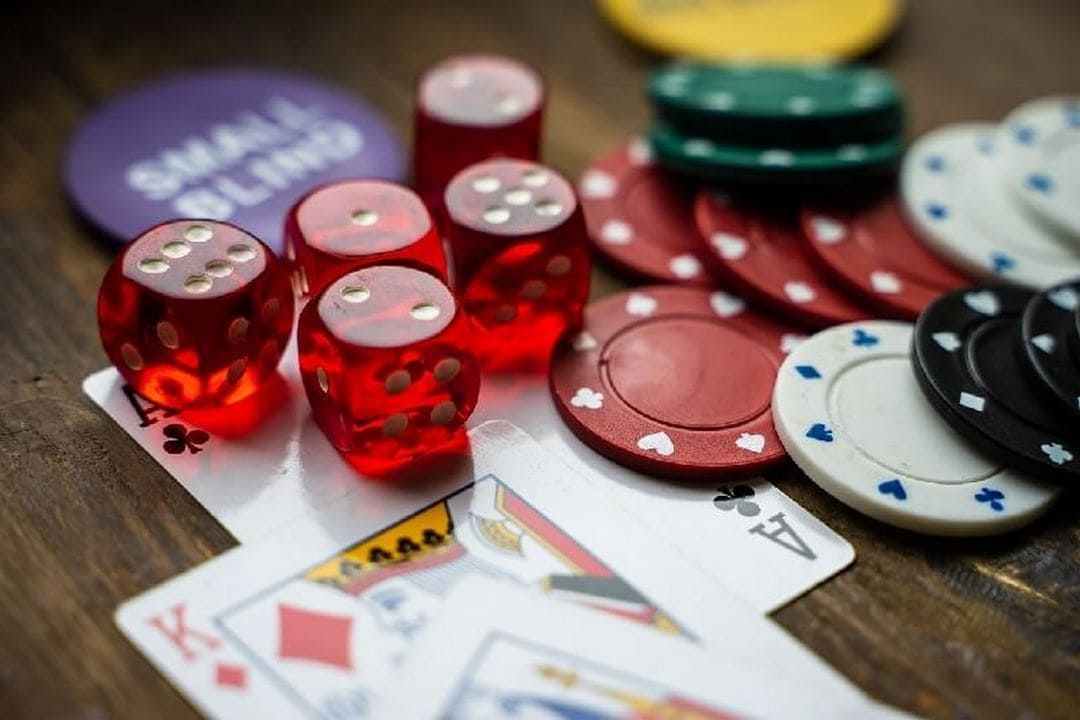 Poker là một trò chơi phổ biến trên các cổng game.